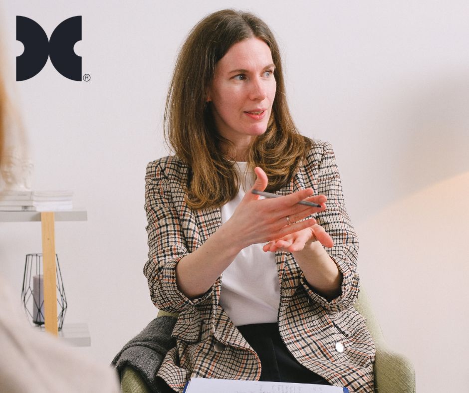 woman on laptop woman on laptop